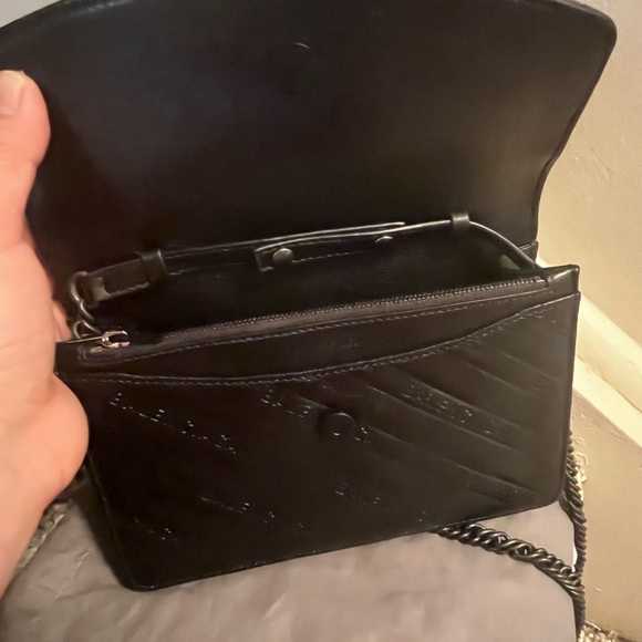 Pre-loved Balenciaga Wallet on Chain(barely used) - Picture 3 of 15